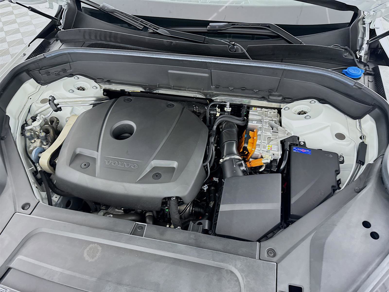 Used 2023 Volvo XC90 T8 Plus w/ Protection Package Premier image 33