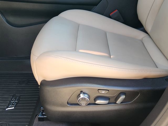 Used 2024 Cadillac XT4 Premium Luxury image 23