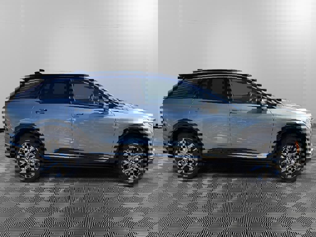 New 2026 Cadillac Optiq Luxury 1 image 7