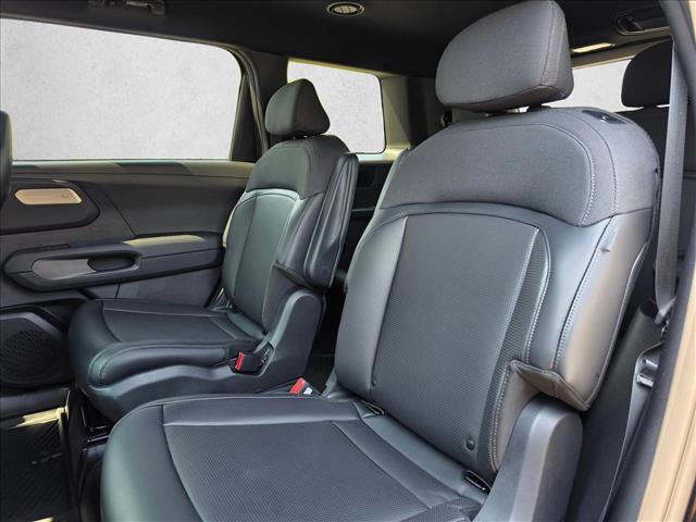 Used 2027 Kia Telluride S w/ Towing Package AWD/4WD image 20