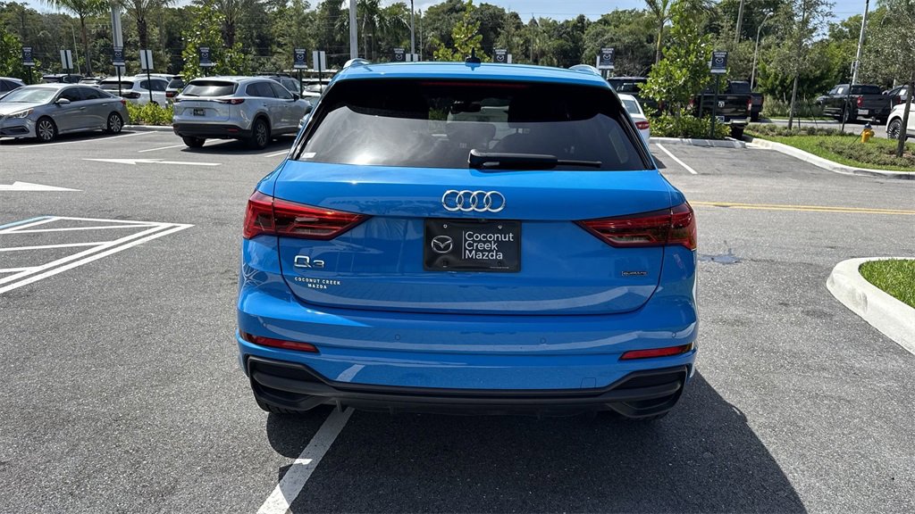 Used 2022 Audi Q3 2.0T Premium w/ Convenience Package image 3