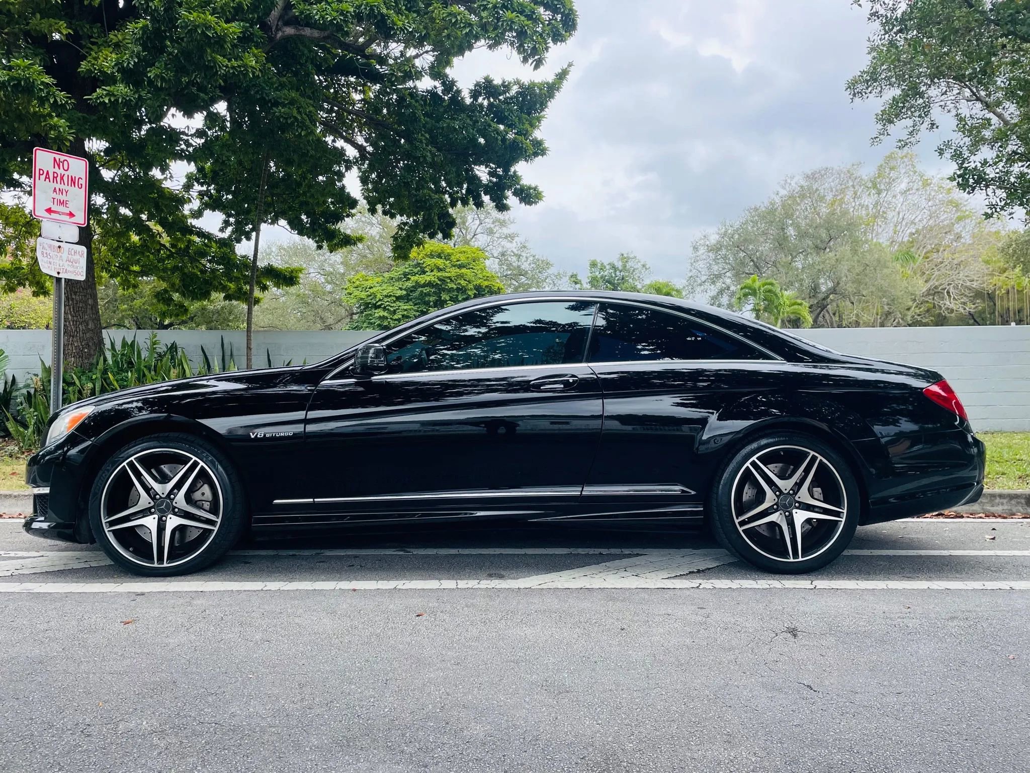 Used 2012 Mercedes-Benz CL 63 AMG image 2