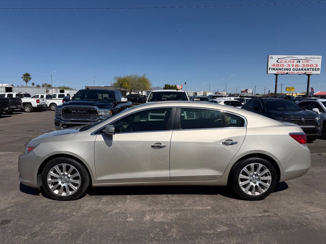 Used 2013 Buick LaCrosse Leather w/ Driver Confidence Package FWD image 4