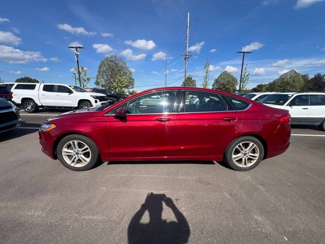 Used 2018 Ford Fusion SE w/ Fusion SE Technology Package FWD image 8