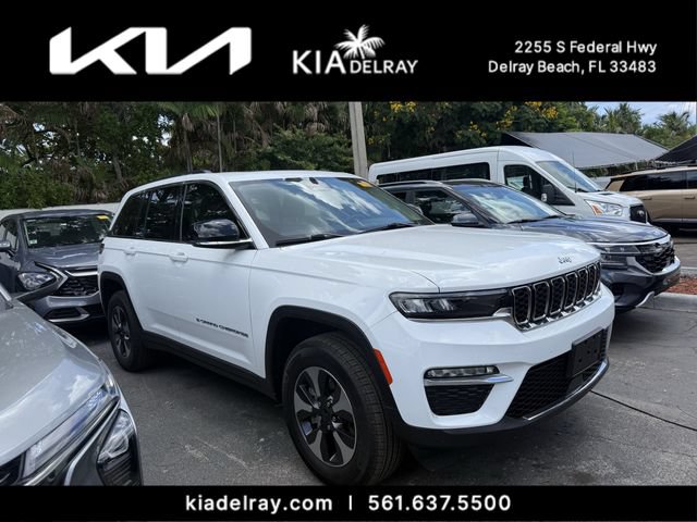 Used 2023 Jeep Grand Cherokee 4WD 4xe image 1