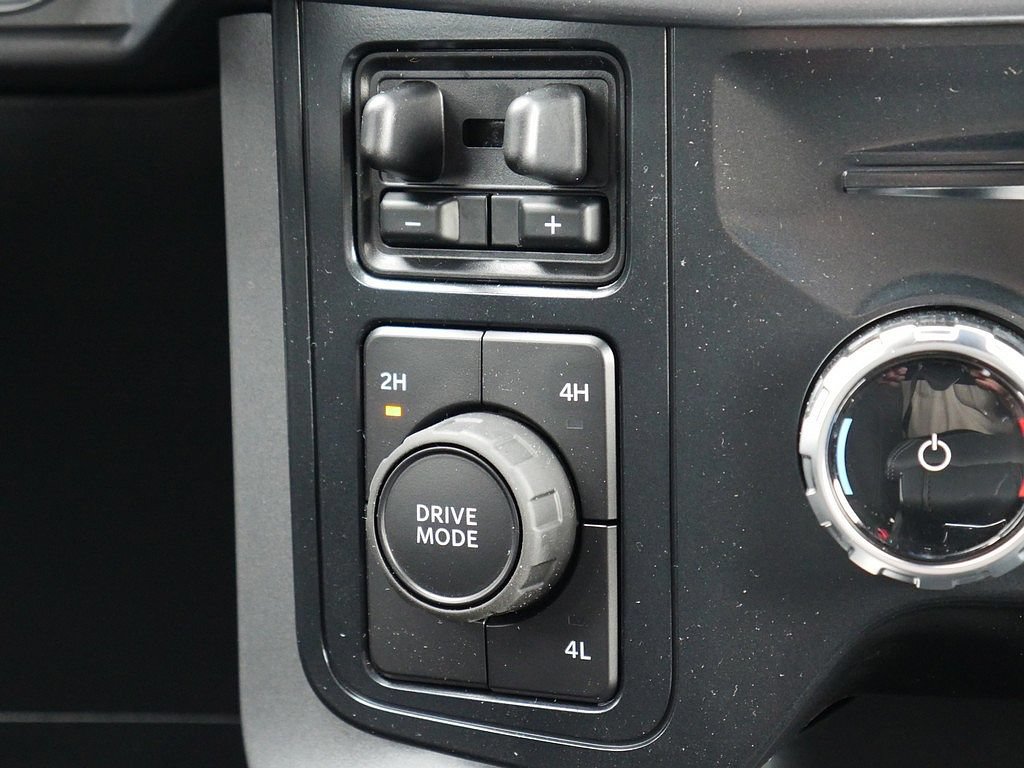 New 2026 Ford F150 XLT w/ Equipment Group 302A MID AWD/4WD image 25