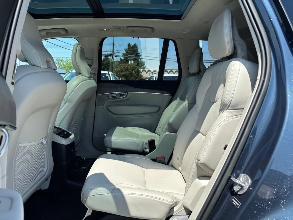 Used 2023 Volvo XC90 T8 Ultimate w/ Lounge Package AWD/4WD image 21