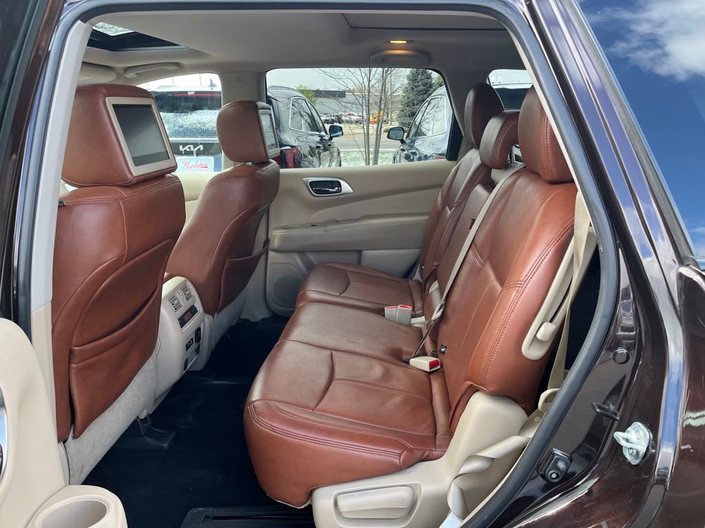 Used 2019 Nissan Pathfinder Platinum image 26