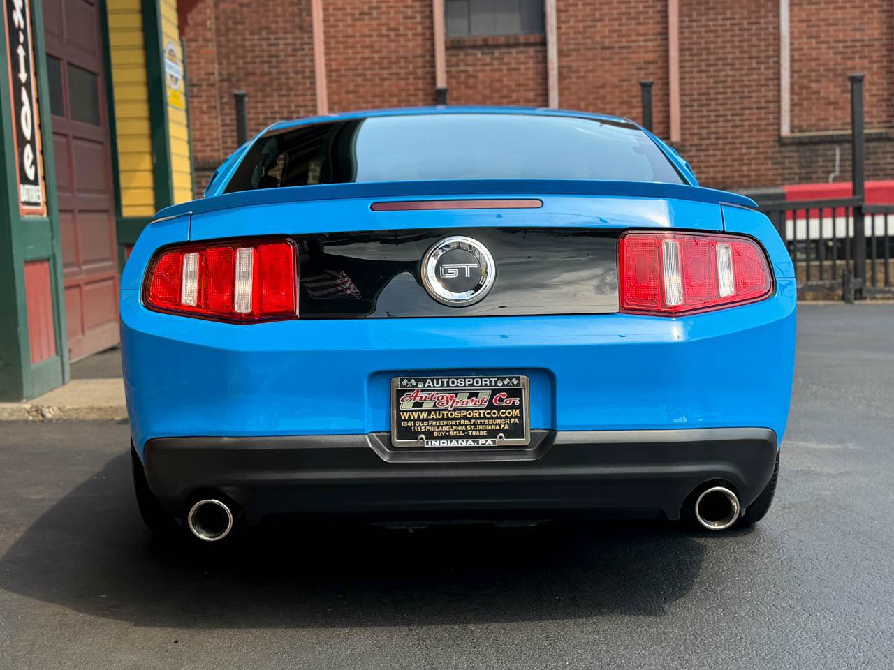 Used 2010 Ford Mustang GT Premium RWD image 6