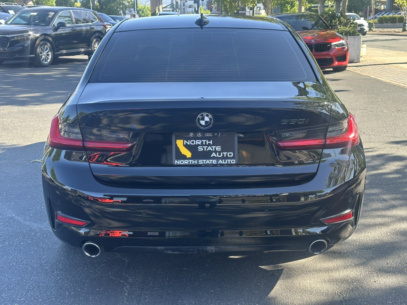 Used 2019 BMW 330i Sedan w/ Premium Package image 10