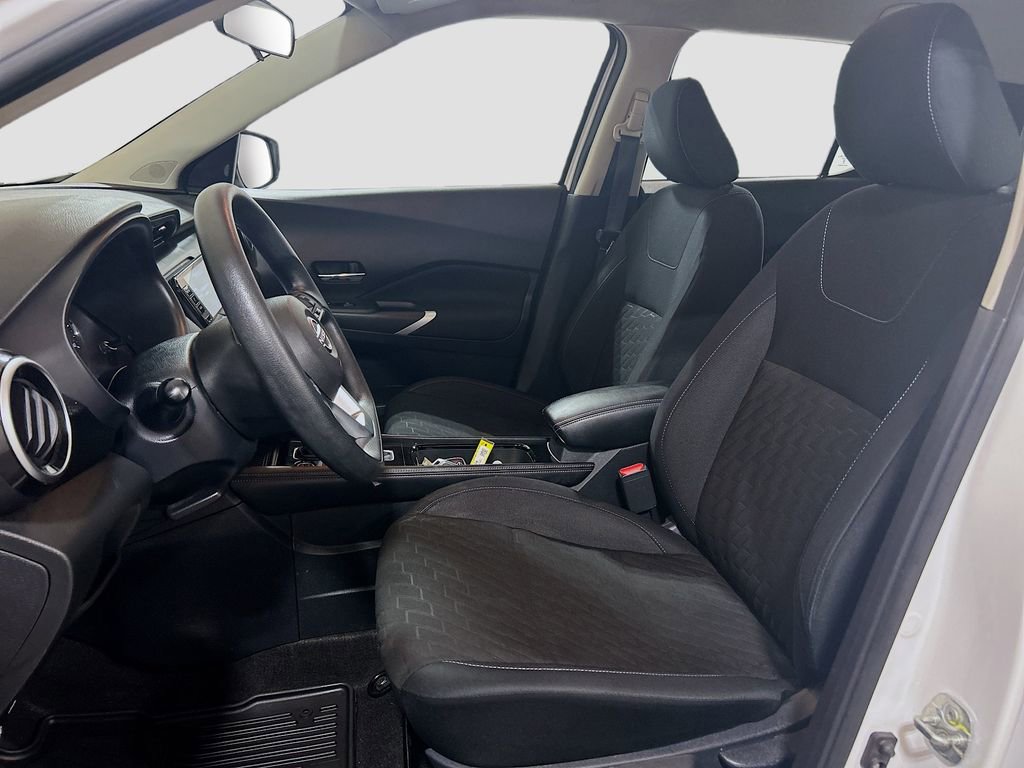 Used 2023 Nissan Kicks SV FWD image 17