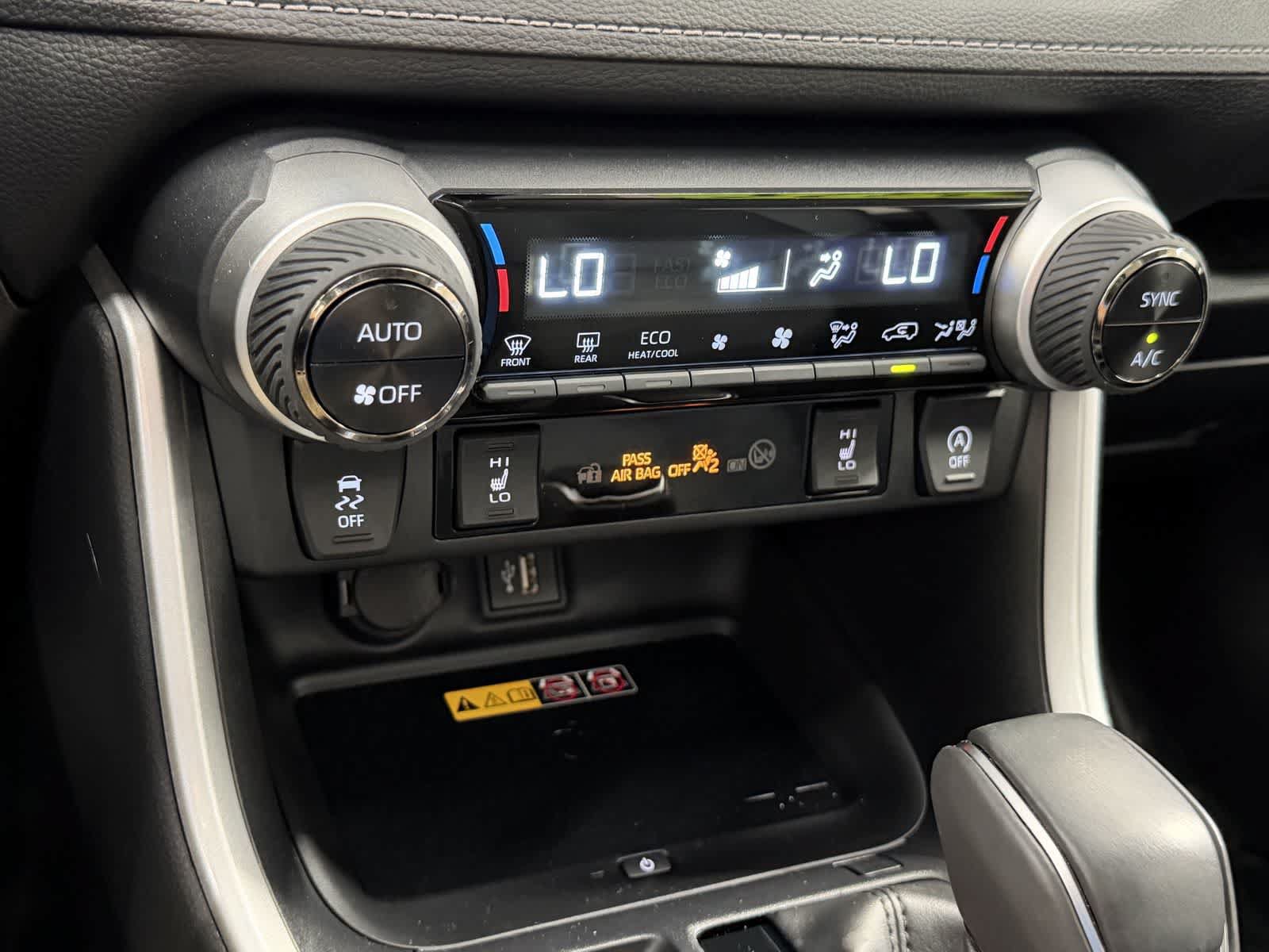 Used 2025 Toyota RAV4 XLE Premium w/ Weather Package AWD/4WD image 22