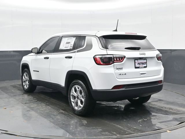 Used 2025 Jeep Compass Sport w/ Mopar Graphics Package AWD/4WD image 2