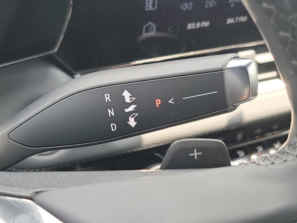 Used 2025 Chevrolet Equinox LT FWD image 32