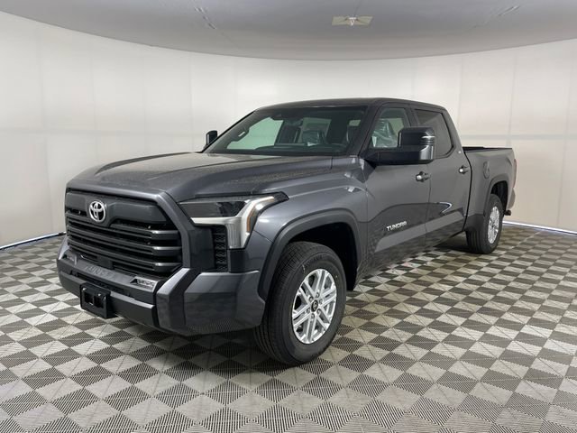 New 2026 Toyota Tundra SR5 w/ SR5 Premium Package