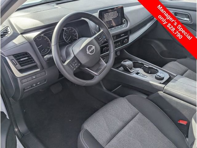 Certified 2025 Nissan Rogue SV image 15