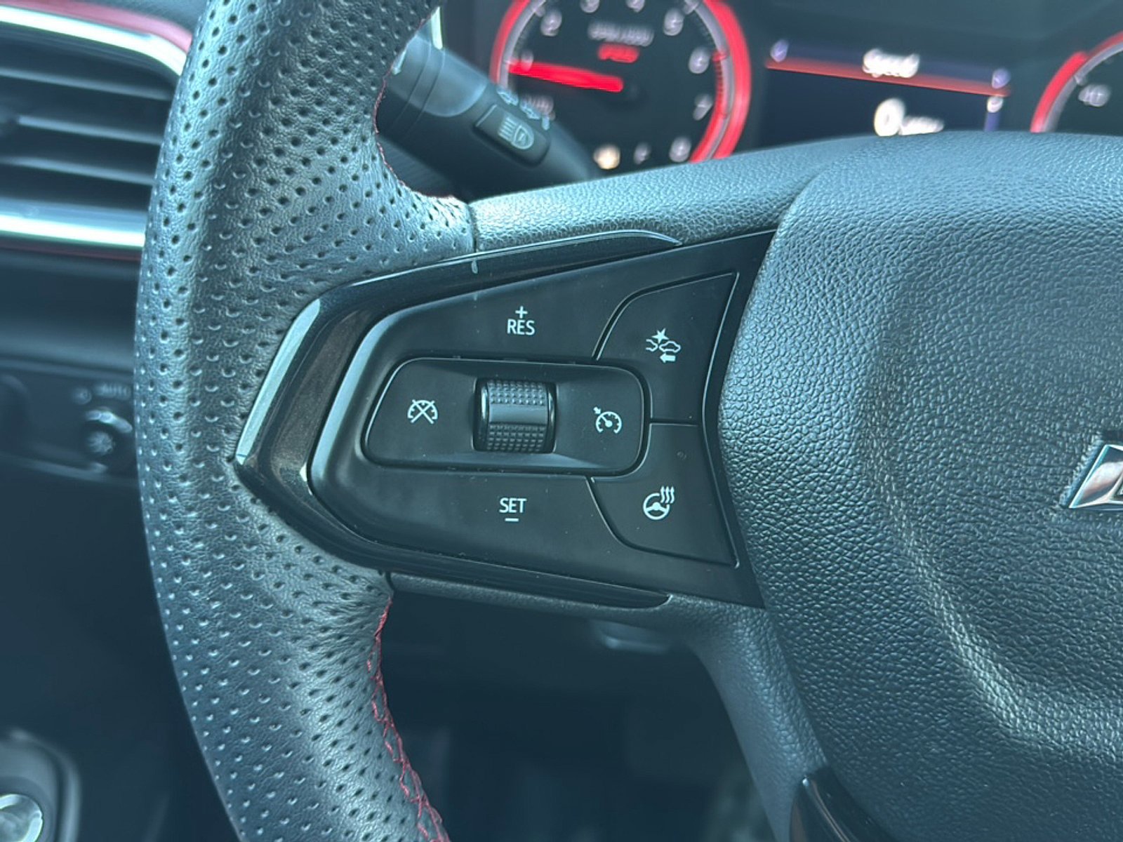 Used 2023 Chevrolet TrailBlazer RS w/ Sun and Liftgate Package AWD/4WD image 33