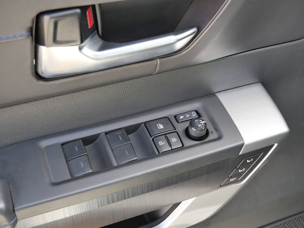 Used 2025 Toyota Tundra Platinum image 34