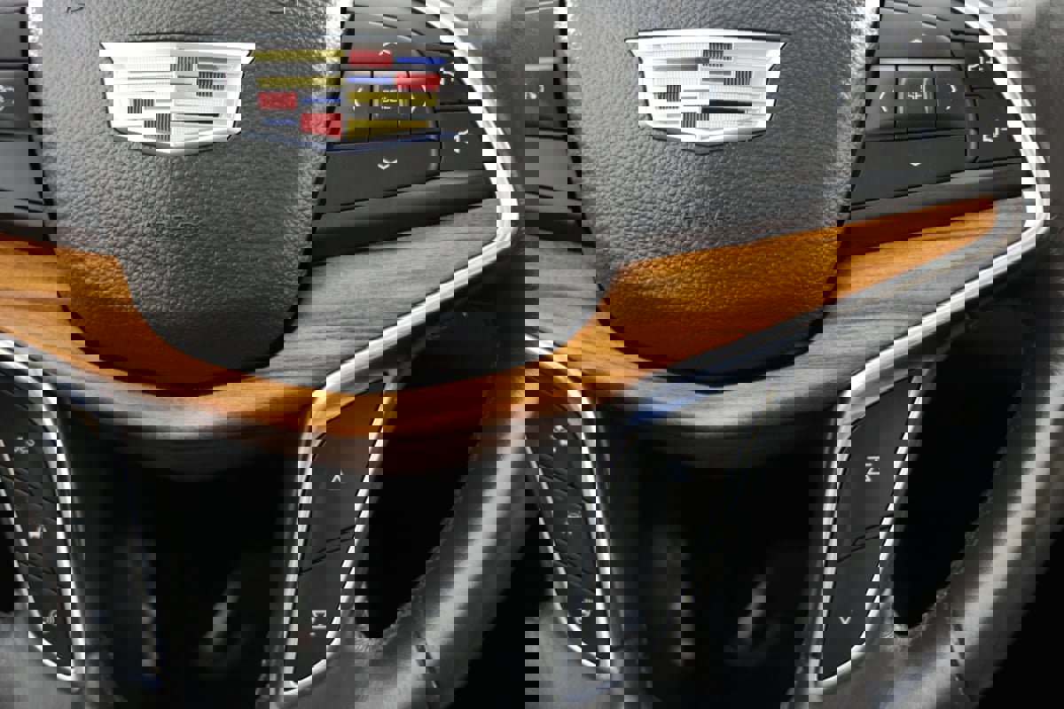 Used 2017 Cadillac XT5 Platinum image 27