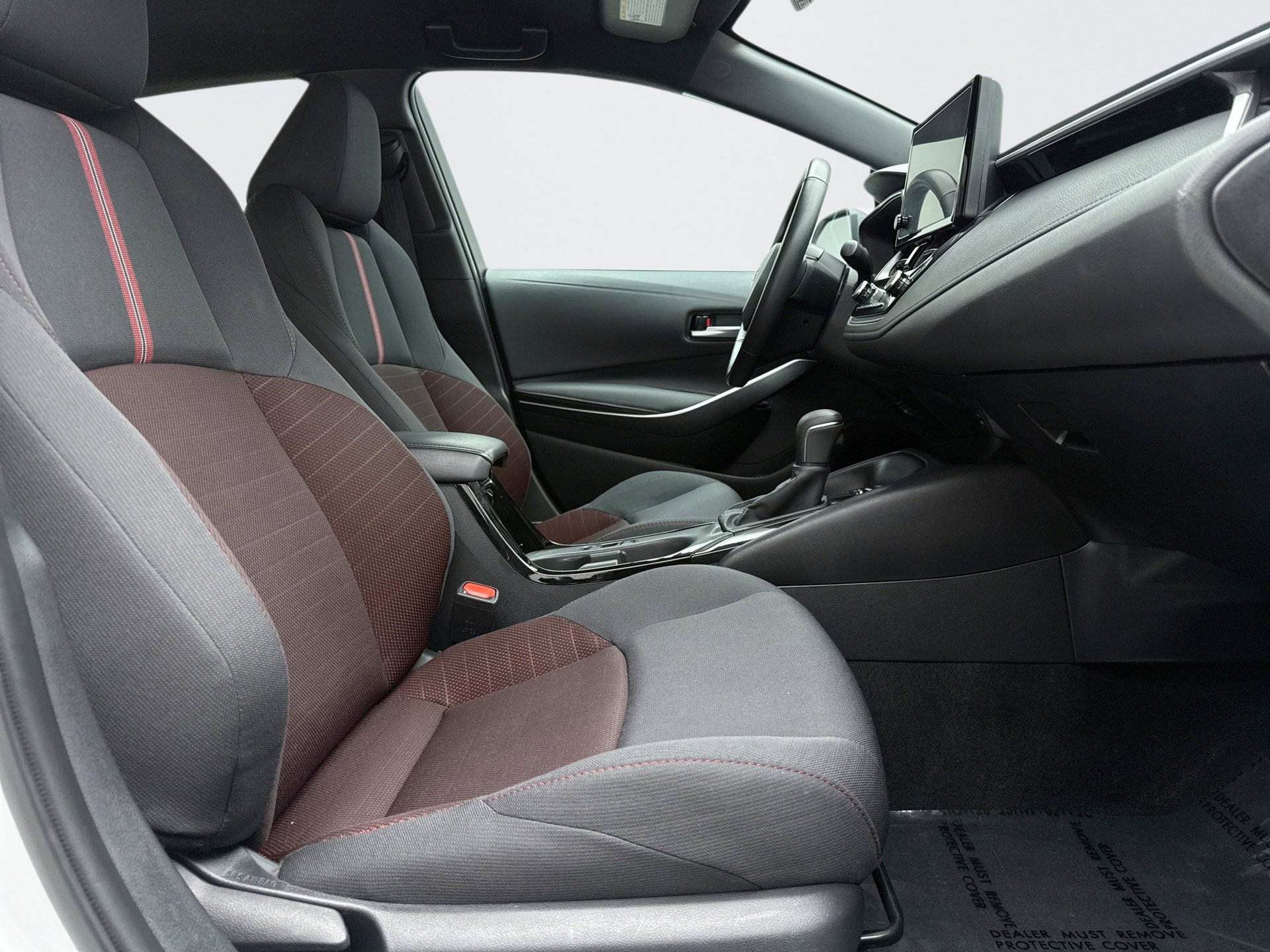 Used 2025 Toyota Corolla SE image 16