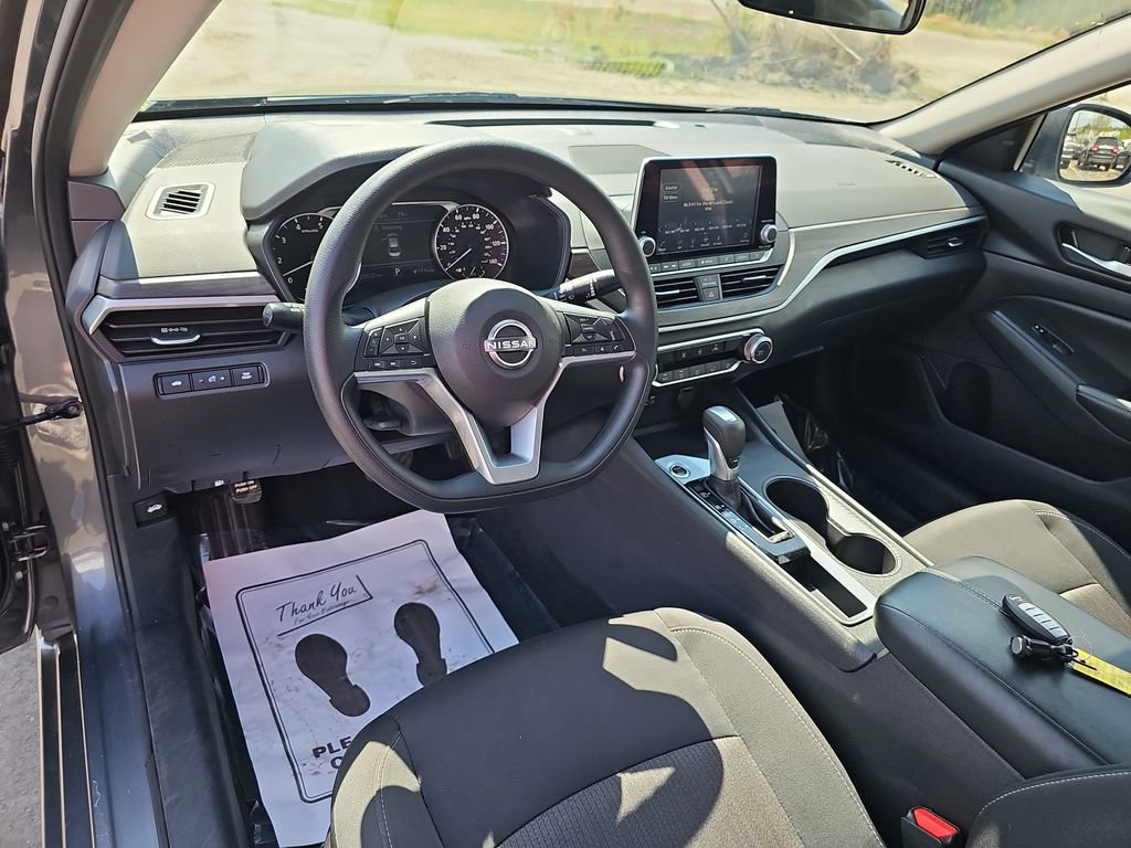 Used 2025 Nissan Altima 2.5 SV image 20