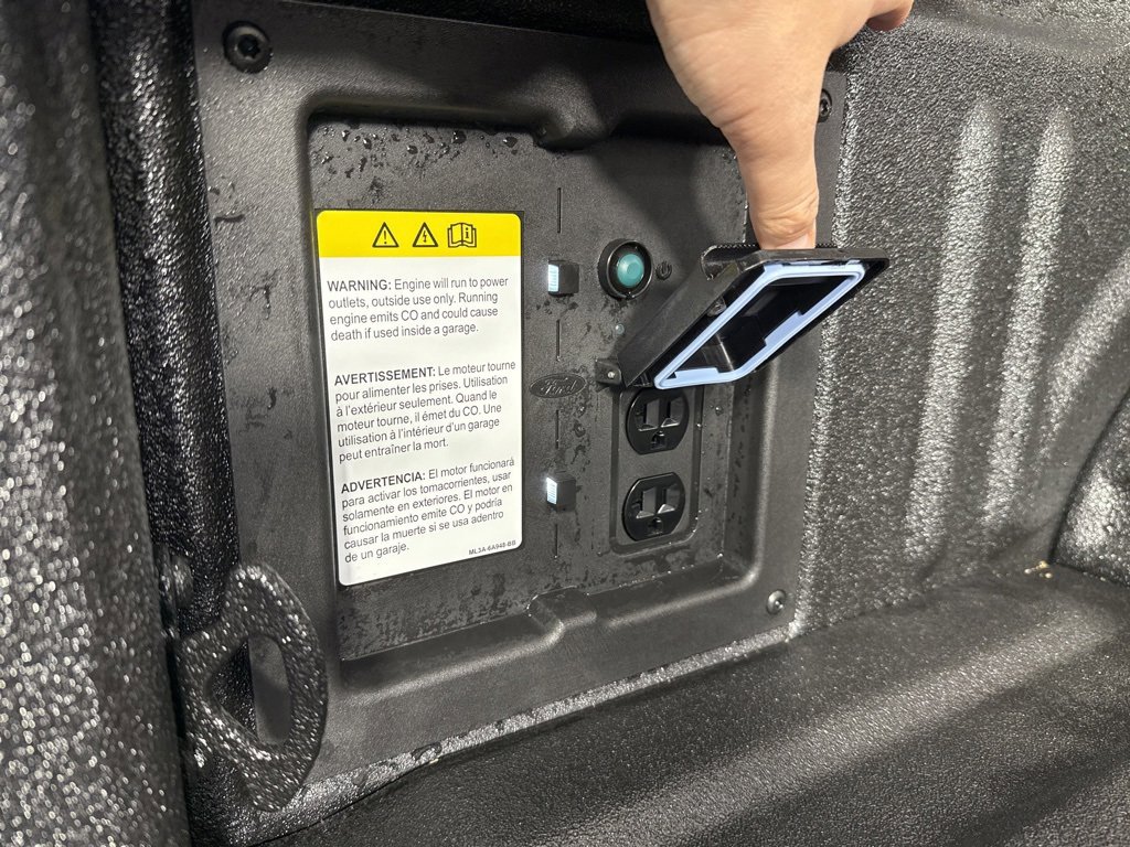 New 2026 Ford F150 Lariat w/ Equipment Group 502A High image 38