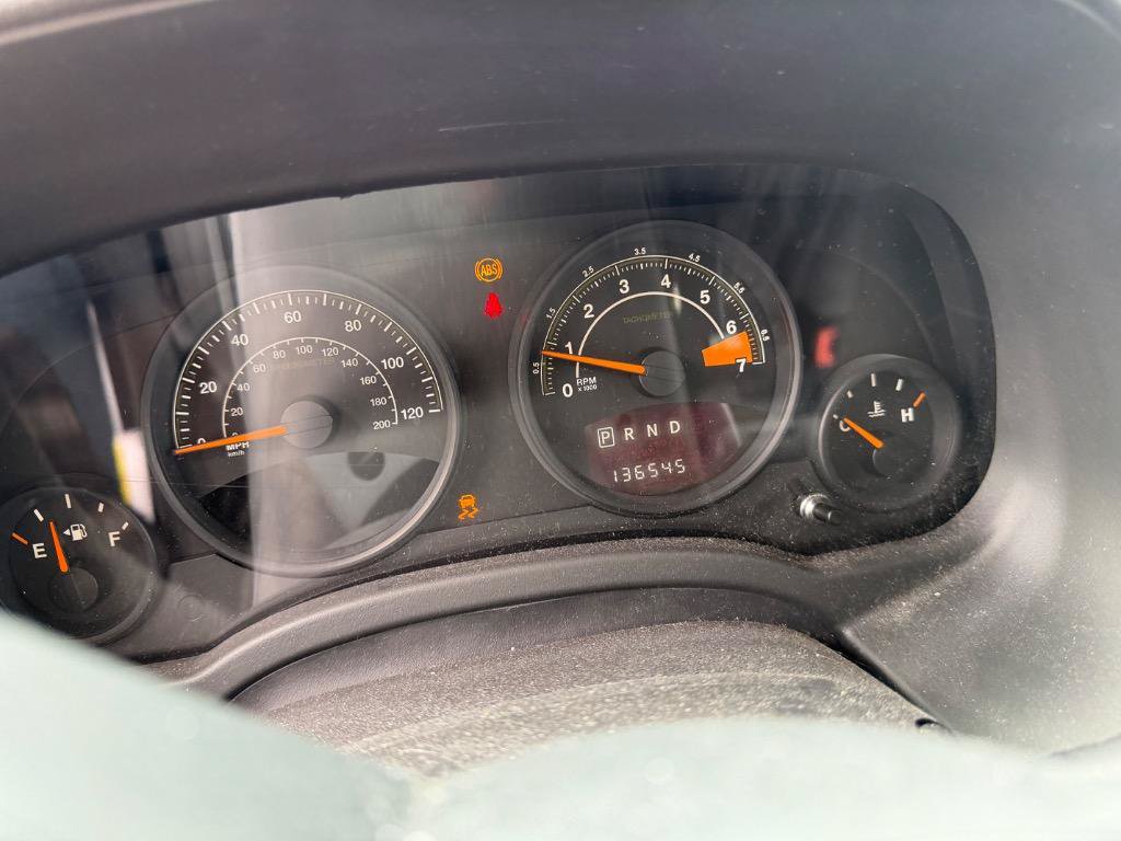 Used 2014 Jeep Patriot Latitude AWD/4WD image 16