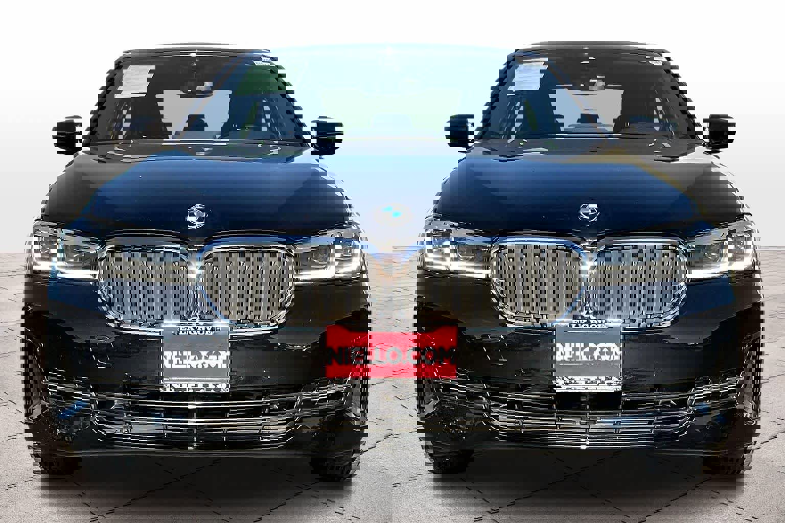 Used 2022 BMW 530i xDrive w/ Premium Package image 3