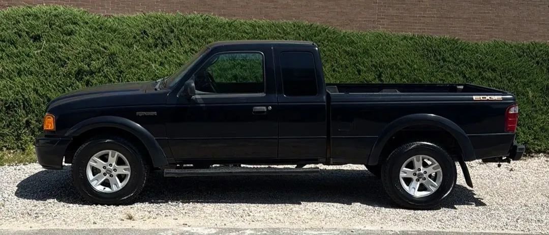 Used 2005 Ford Ranger XLT AWD/4WD image 2