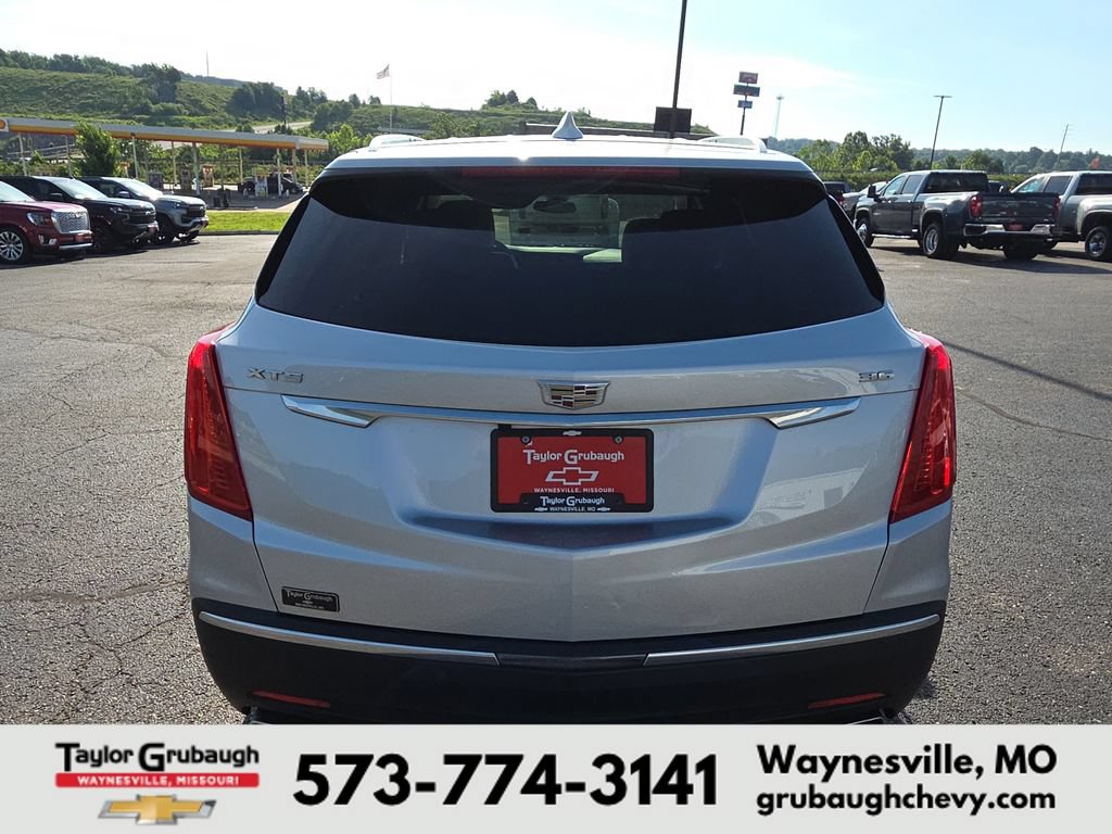Used 2018 Cadillac XT5 Luxury w/ Driver Awareness Package FWD image 7