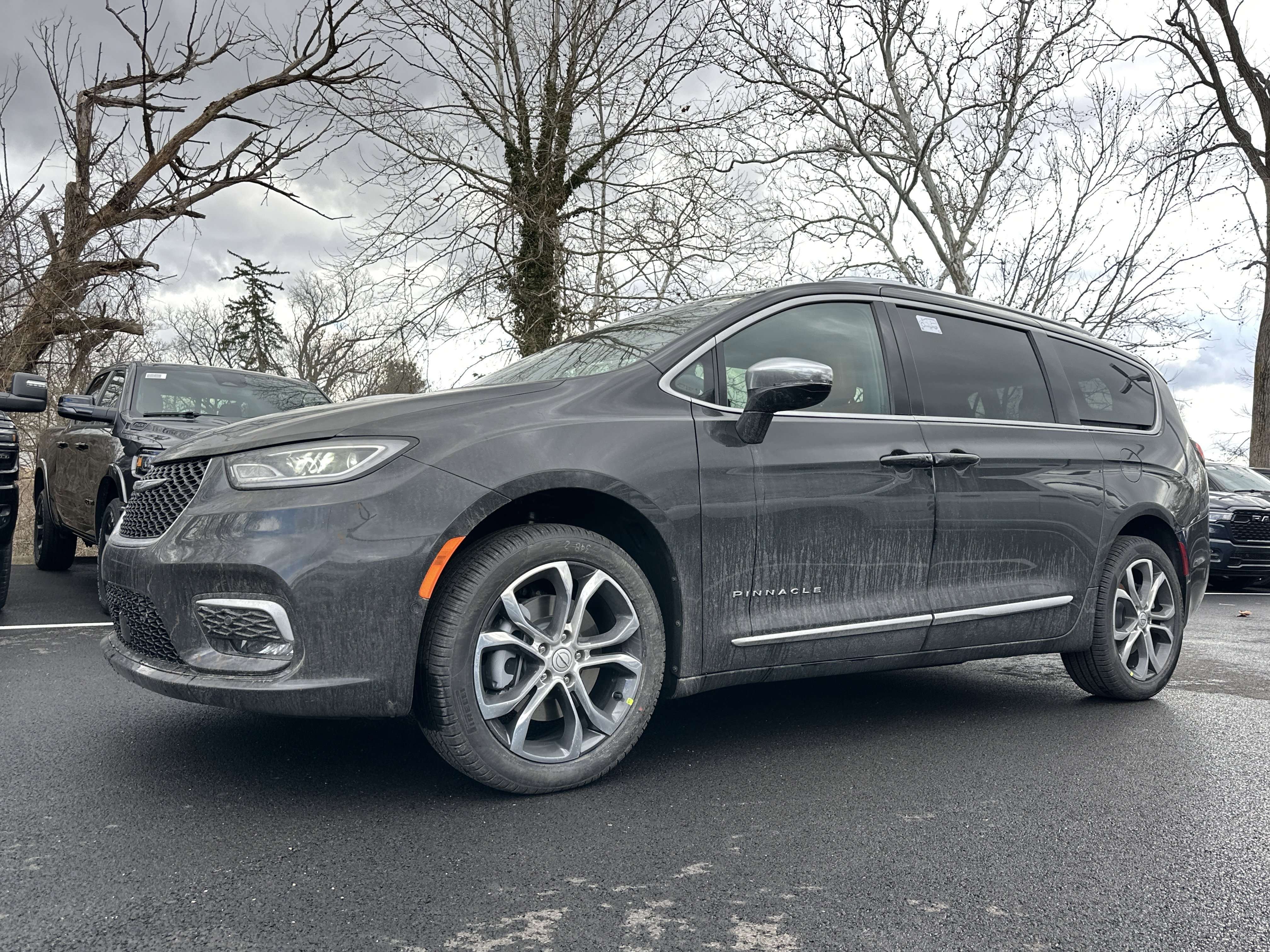 New 2026 Chrysler Pacifica Pinnacle image 25