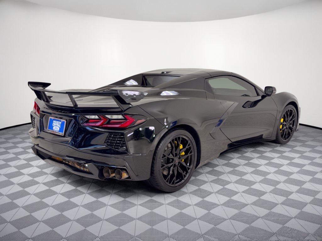 Used 2025 Chevrolet Corvette Stingray Preferred Conv w/ Z51 Performance Package RWD image 9
