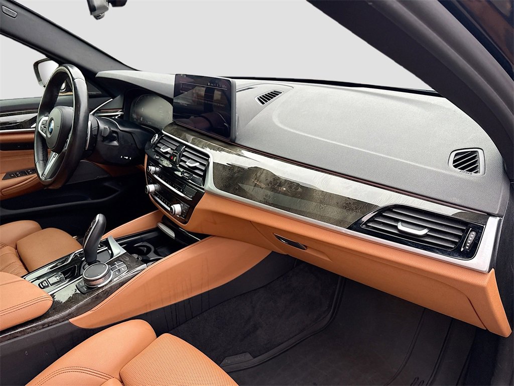 Used 2021 BMW 540i xDrive w/ M Sport Package image 30