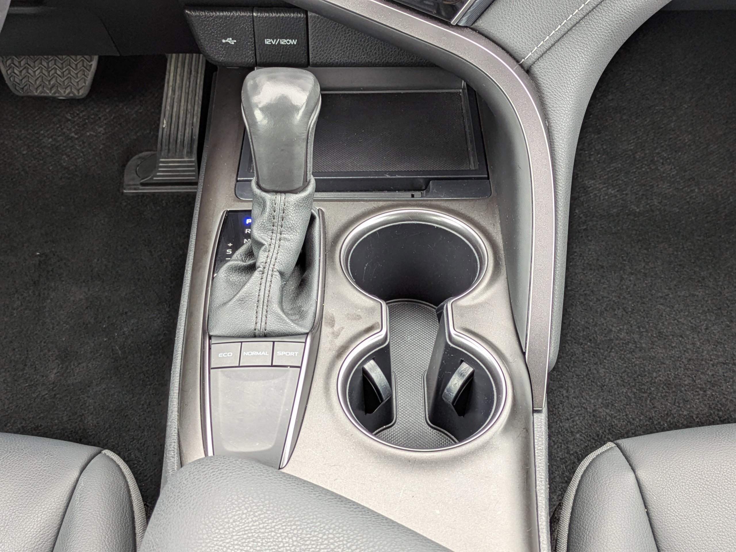 Used 2023 Toyota Camry SE image 19