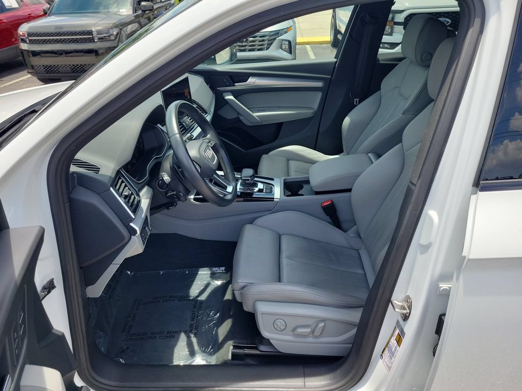 Used 2025 Audi Q5 2.0T Premium AWD/4WD image 16