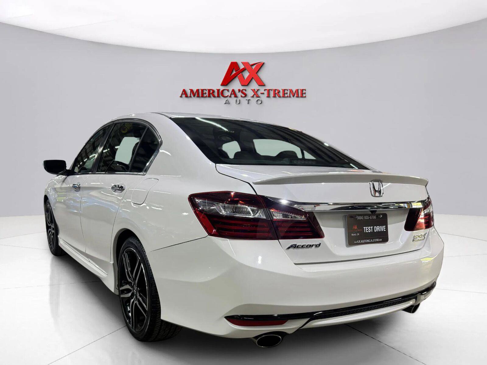 Used 2017 Honda Accord Sport Special Edition image 5