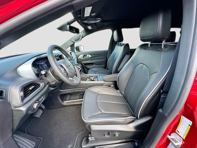 New 2026 Chrysler Pacifica Limited FWD image 15