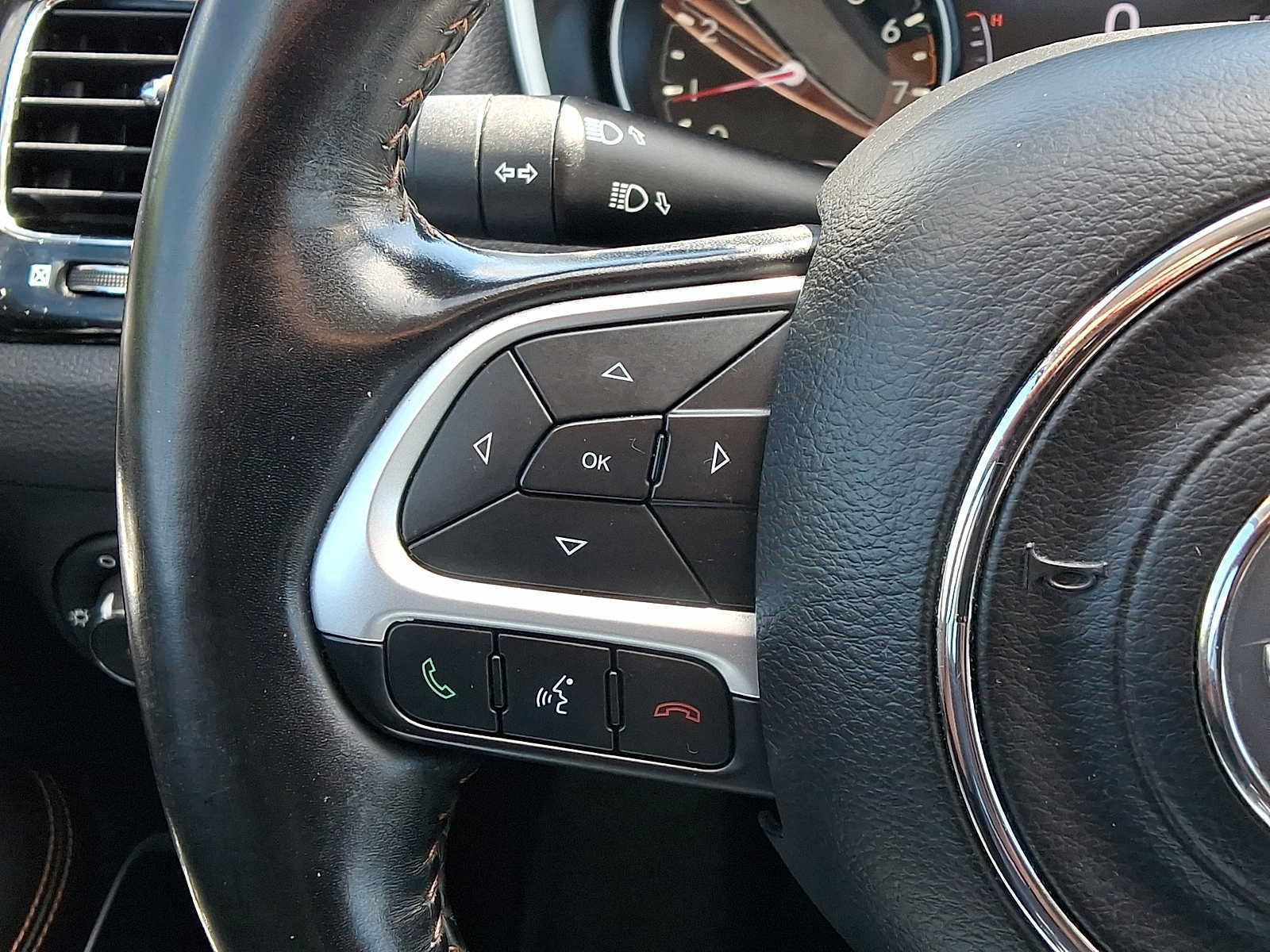 Used 2020 Jeep Compass Limited AWD/4WD image 21