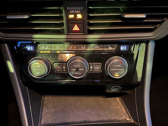 Used 2019 Volkswagen Jetta R-Line w/ R-Line Cold Weather Package image 27