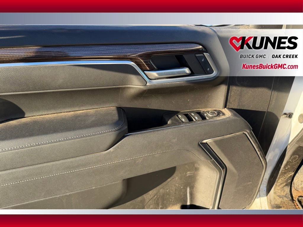 Used 2025 Chevrolet Silverado 1500 LT w/ Leather Package image 12