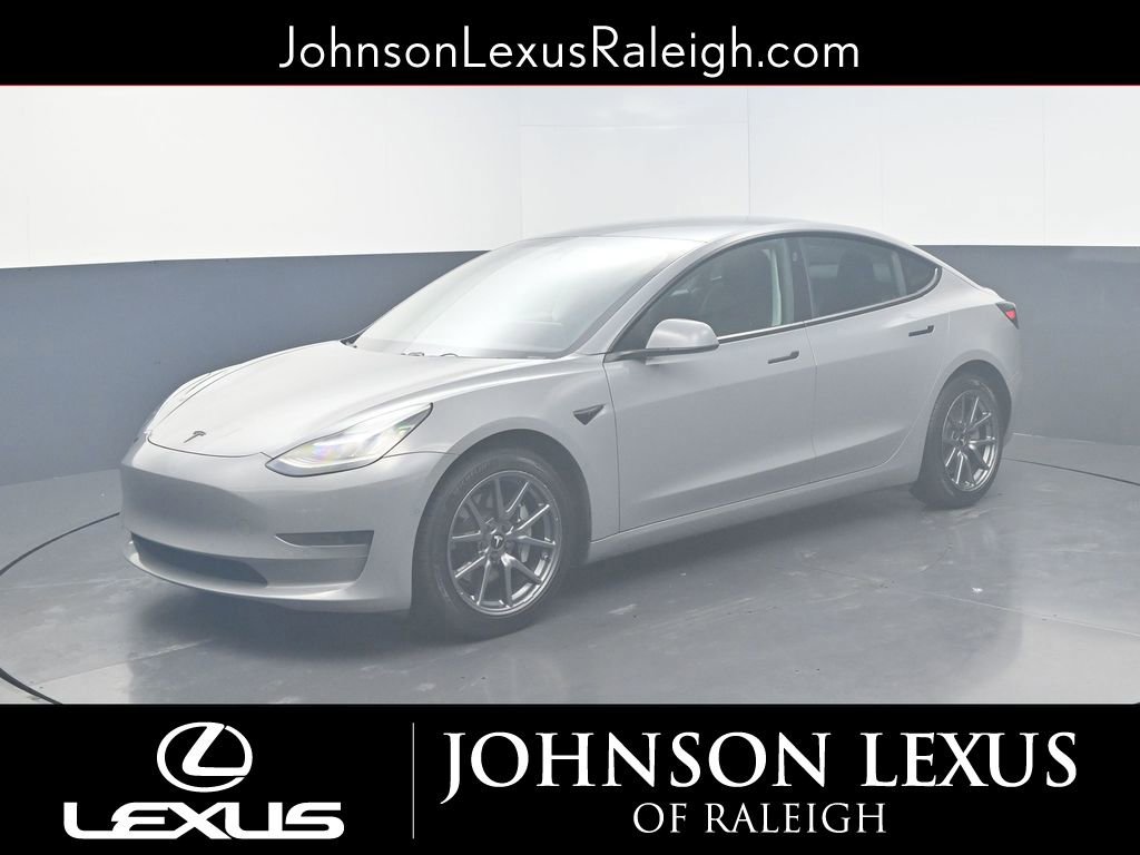 Used 2020 Tesla Model 3 Standard Range Plus image 1