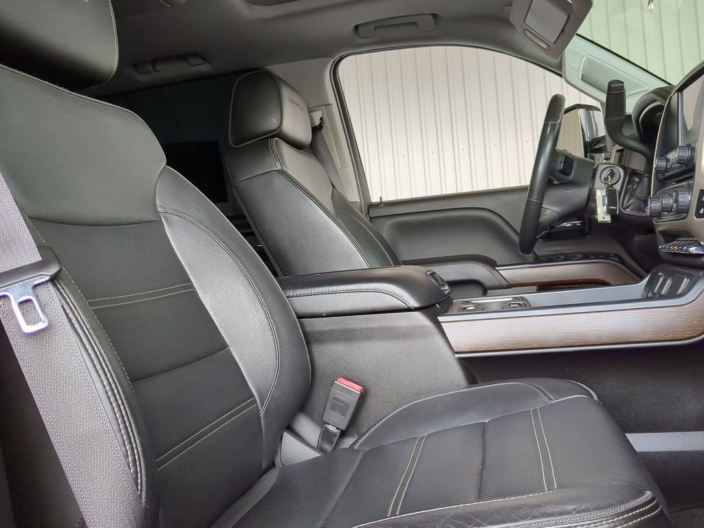 Used 2017 GMC Sierra 2500 Denali w/ Duramax Plus Package image 8