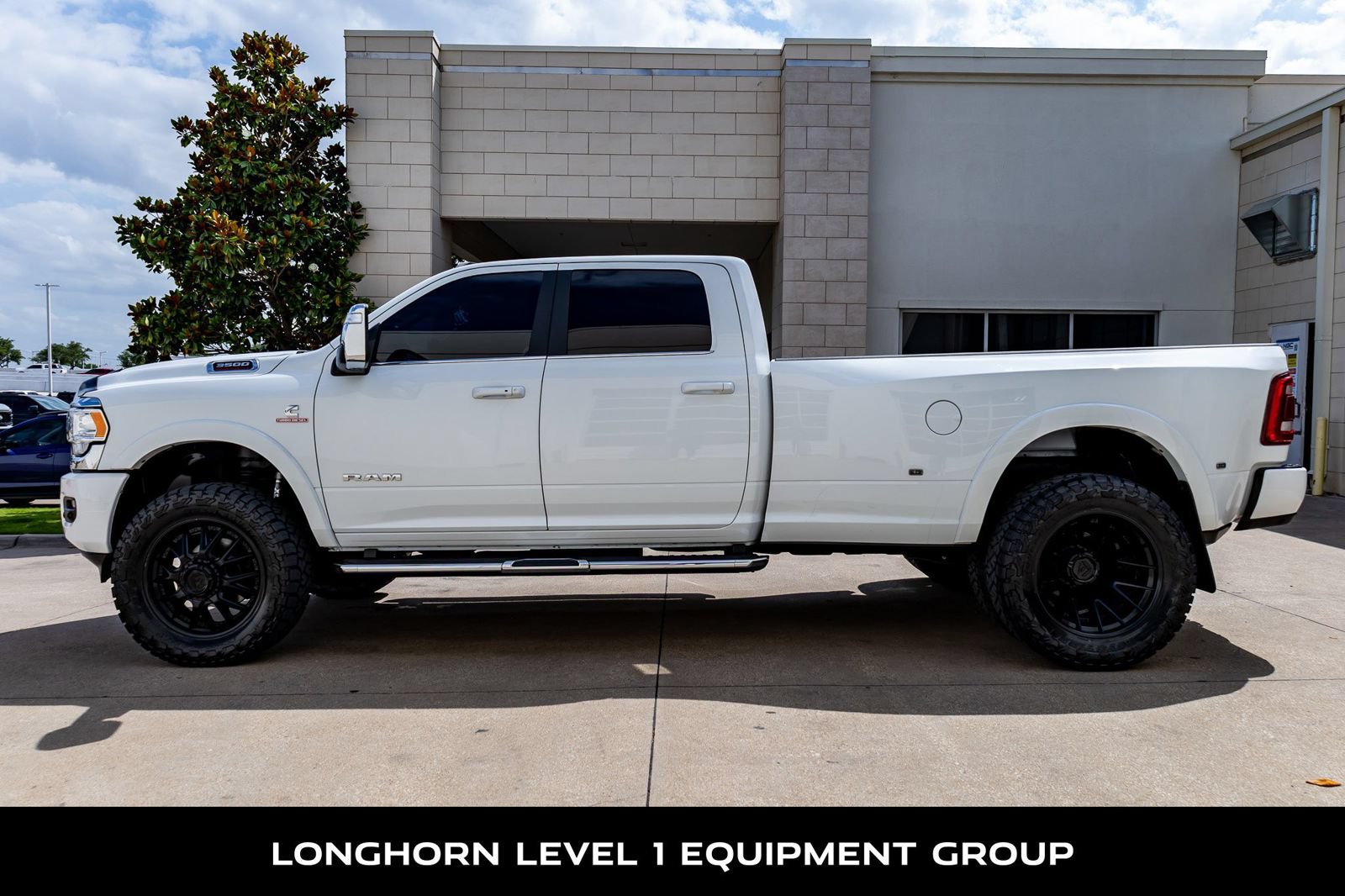 Used 2023 RAM 3500 Limited AWD/4WD image 6
