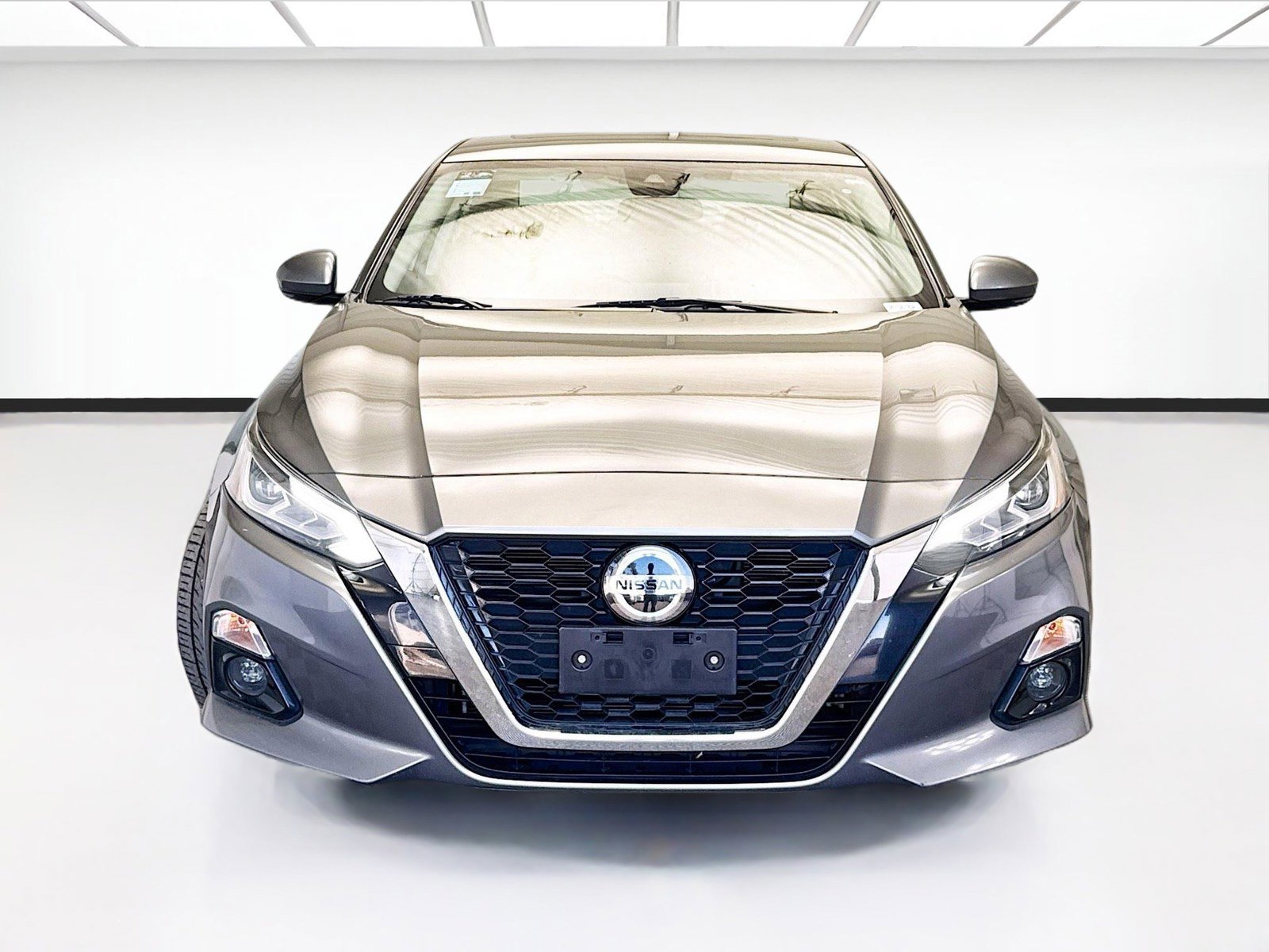 Used 2021 Nissan Altima 2.5 SL FWD image 2