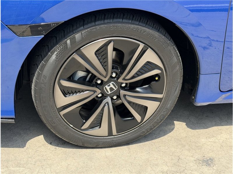 Used 2018 Honda Civic EX image 12