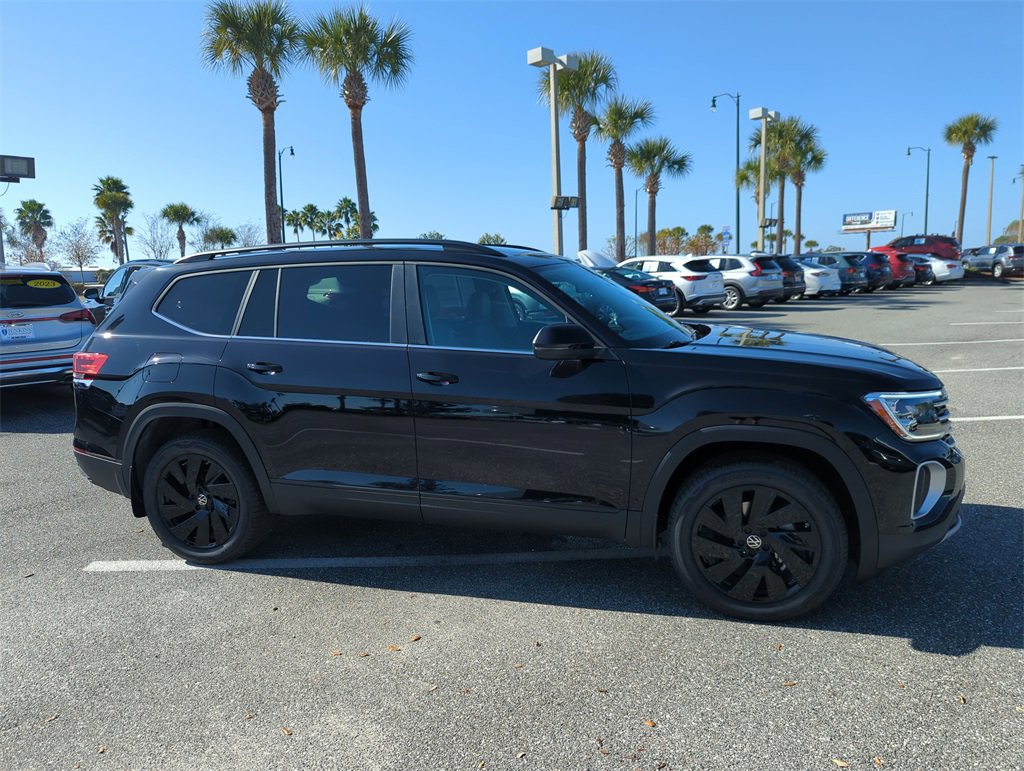 New 2026 Volkswagen Atlas SE image 2