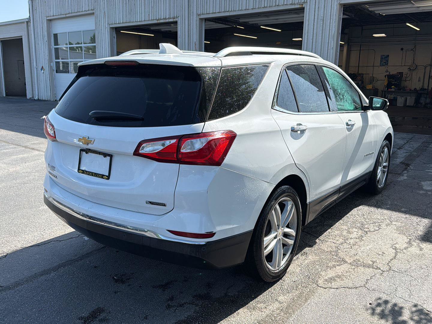 Used 2018 Chevrolet Equinox Premier FWD image 3