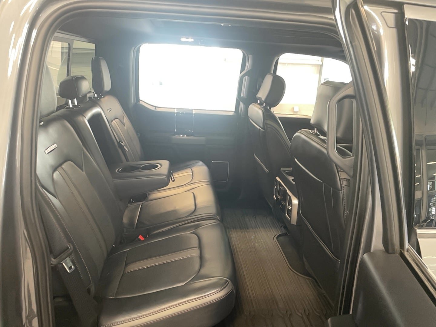 Used 2022 Ford F250 Platinum w/ FX4 Off-Road Package AWD/4WD image 13