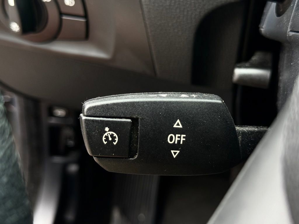 Used 2006 BMW 330xi Sedan image 34