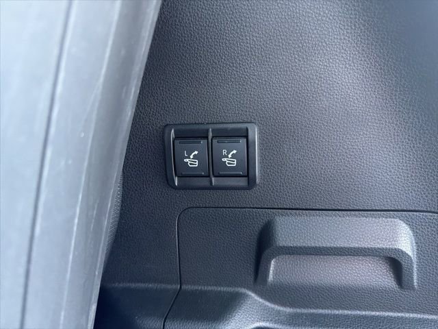 Used 2024 Toyota Sequoia Capstone image 14